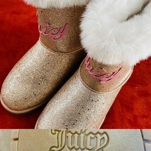 NWOT JUICY COUTURE Girls TEMECULA Gold LOGO Glitter Shearling BOOTS 4